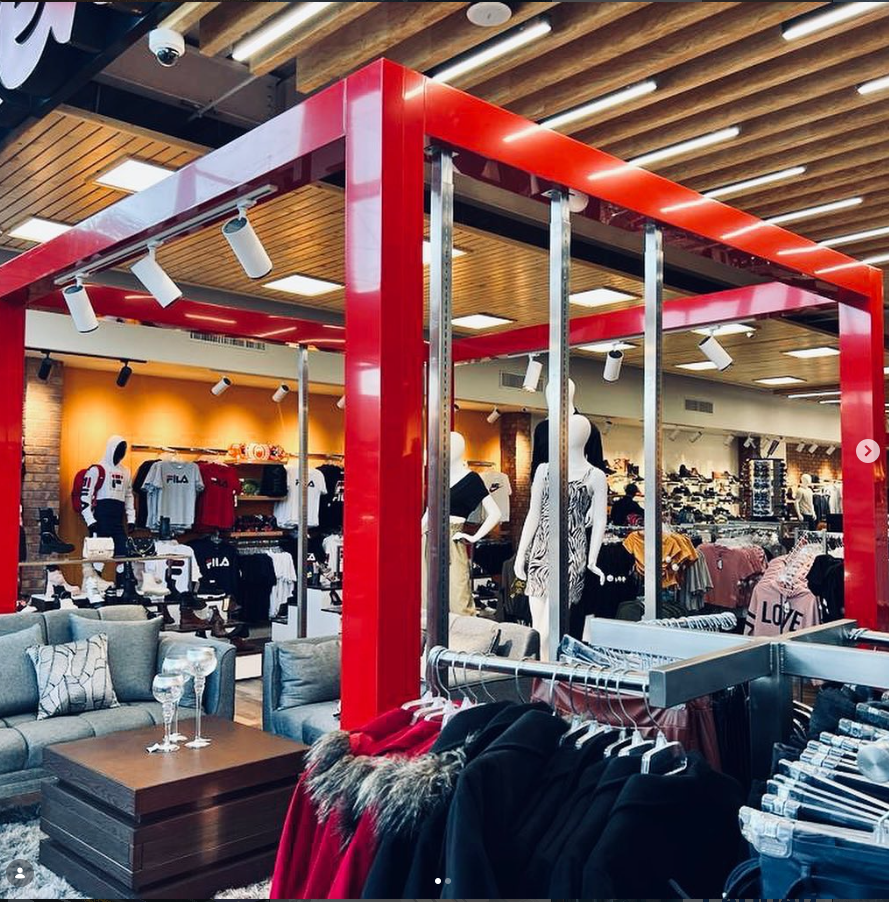 Interior tienda comercial